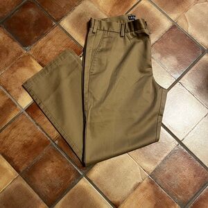 Izod 34x20 Slim Fit, Flat Front Pant. Good used condition.
